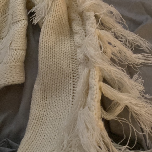 Cream sweater - Picture 3 of 5